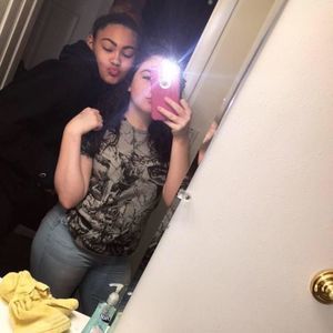 Meet your Posher, Hayley